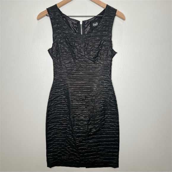 D&G DOLCE & GABBANA Black Textured Mini Dress - www.joarbit.com D&G DOLCE & GABBANA Black Textured Mini Dress - www.joarbit.com